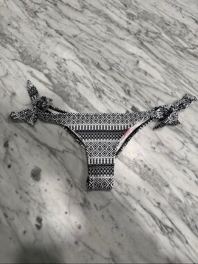 Victoria's Secret Black & White Geometric Tie-Side Bikini Bottom
